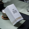 Weiße, stoffähnliche Papierservietten, individuell vergoldet, bedruckte Airlaid-Dinnerserviette, für Restaurant, Hotel, Hochzeit, Tischparty